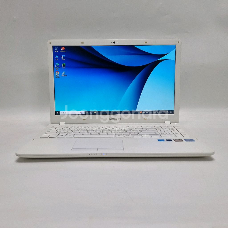 삼성 중고 노트북 i5 8G/SSD/화이트/듀얼그래픽--2