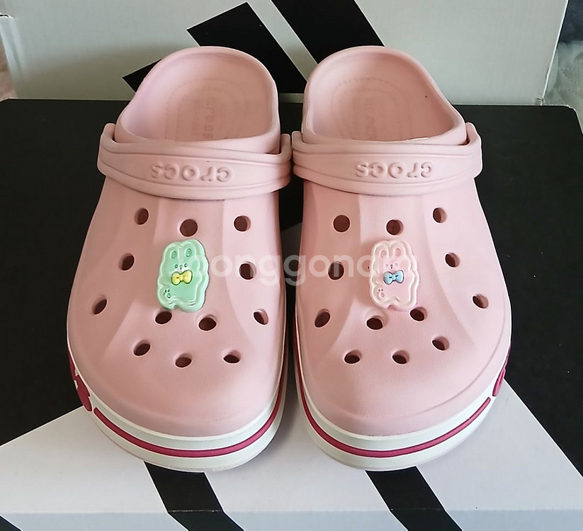 크록스j2 200실사이즈.지비츠포함 핑크--0
