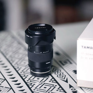 TAMRON 17-50mm F/4 Di III VXD