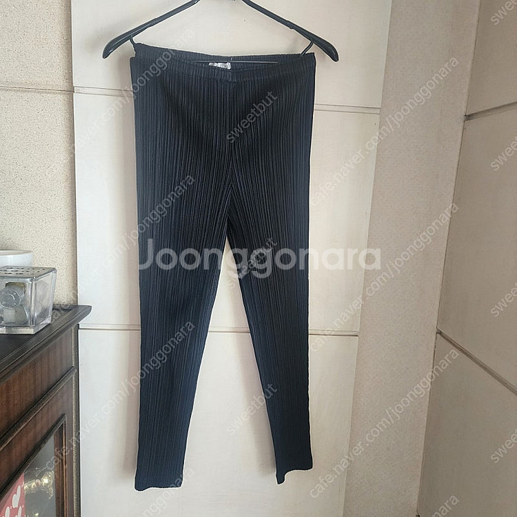 플리츠플리즈 이세이미야케 바지 스커트 4개--0