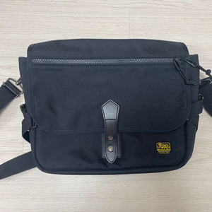 반누이스 D460 크로스백 판매합니다