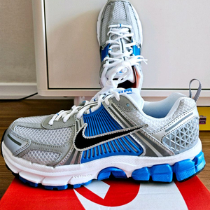 나이키 보메로5 (GS) 230사이즈 팝니다~~