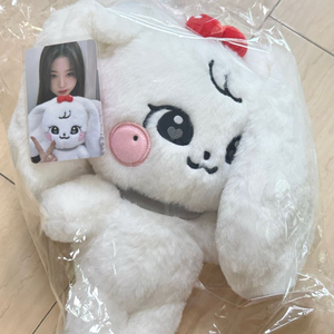 아이브 미니브 팝업 체리 플러피 플러시 인형 30cm