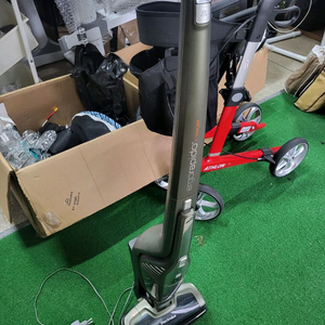 일렉트로룩스 무선청소기 ZB3106AK