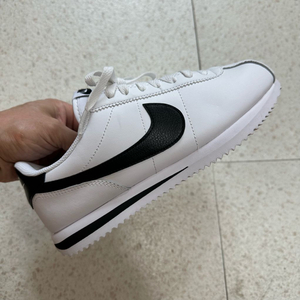 나이키 코르테즈 레더 화이트 블랙 운동화 235
