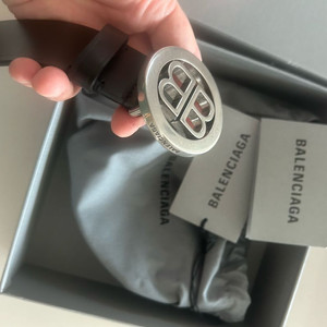 발렌시아가 BB 로고 벨트