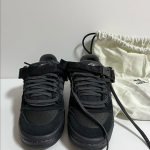 아디다스 x 배드 버니 포럼 로우 GW5021