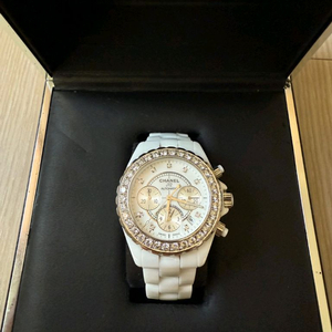 샤넬 J12 41mm 크로노다이아베젤
