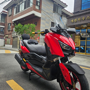 xmax300 22년식