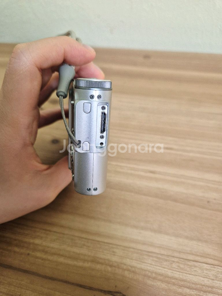 고장난 삼성디카 부품용 VLUU NV9--4