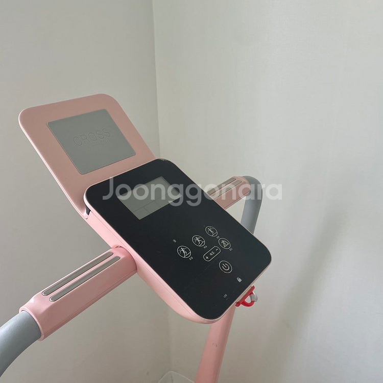미사용새제품팝니다. 최신형 크로스엑스 런닝머신 워킹머신--1