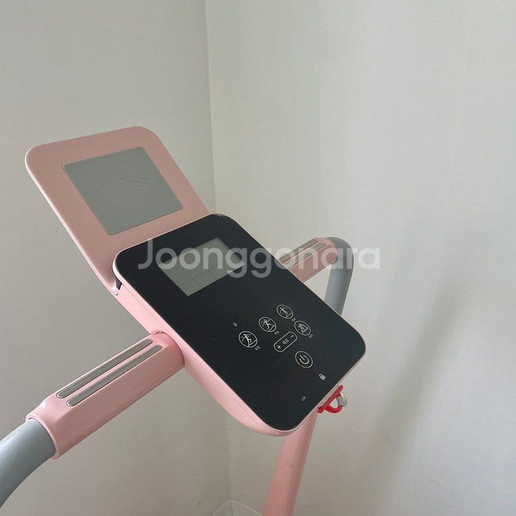 미사용새제품팝니다. 최신형 크로스엑스 런닝머신 워킹머신--1