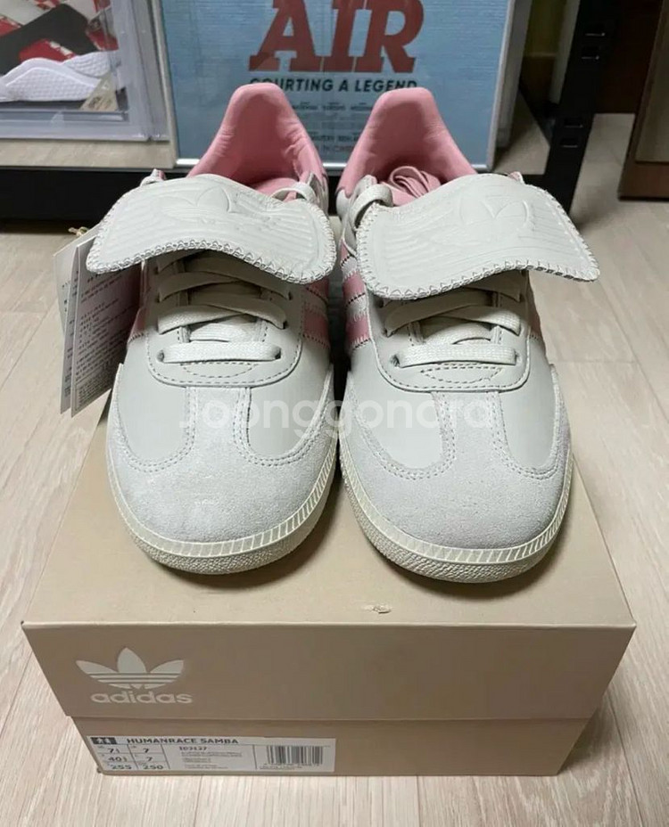 아디다스 휴먼 레이스 삼바 255--1