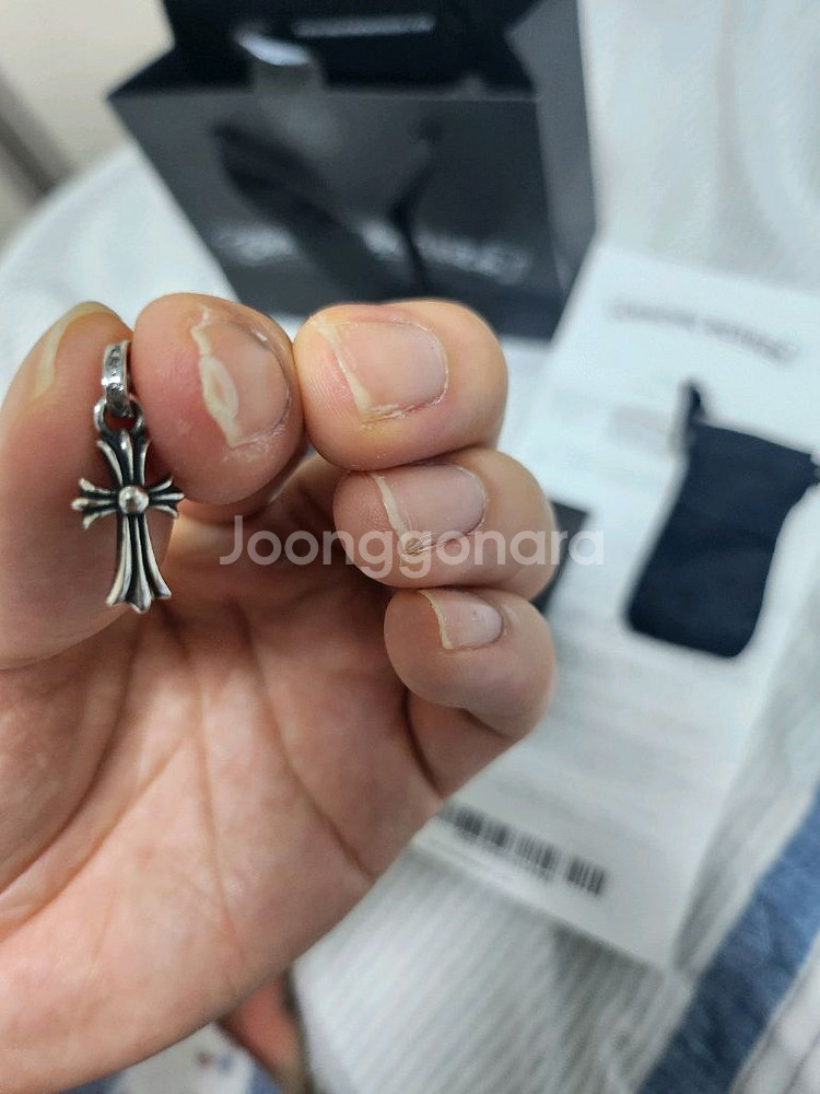 미사용새상품 크롬하츠 매장판 베이비펫크로스 팝니다.--1