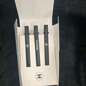 샤넬 헤어핀 제니 헤어핀