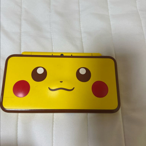 닌텐도 2ds xl 피카츄에디션