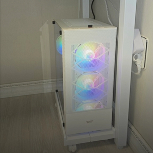 본체 거의 새거에요 서민컴퓨터 조립PC CG3