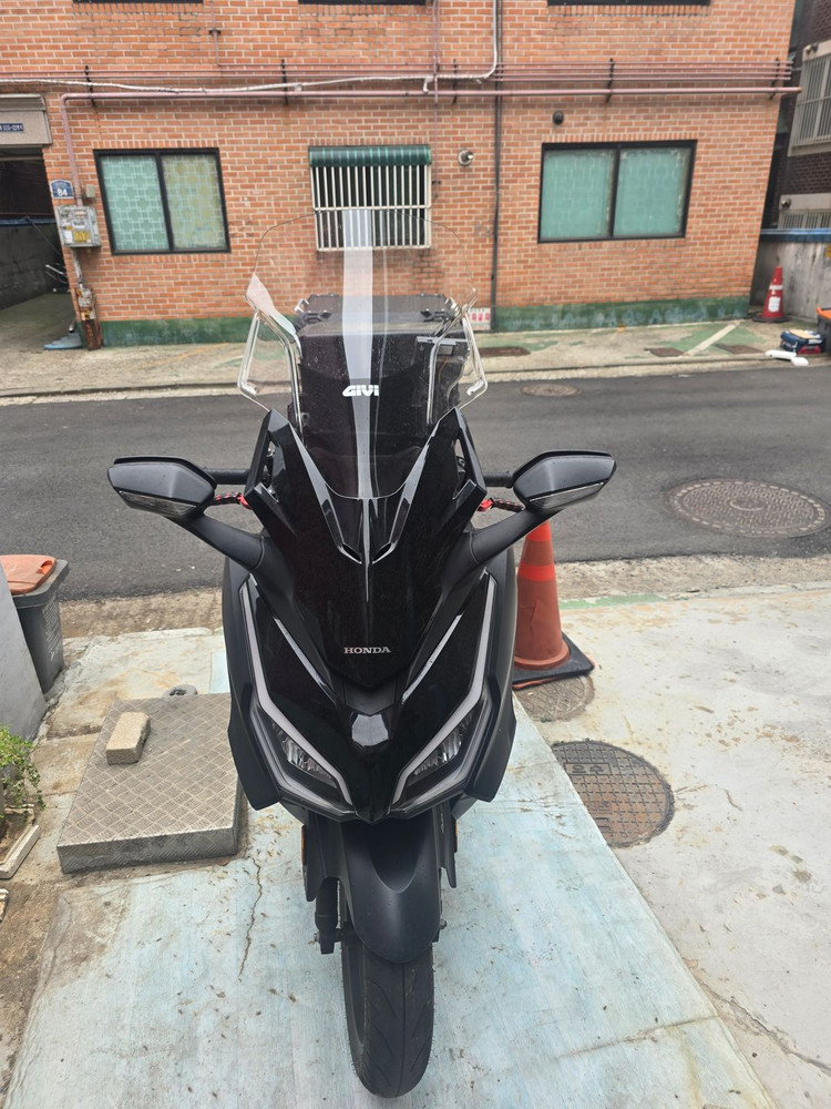 24년식 포르자 350 판매합니다--1