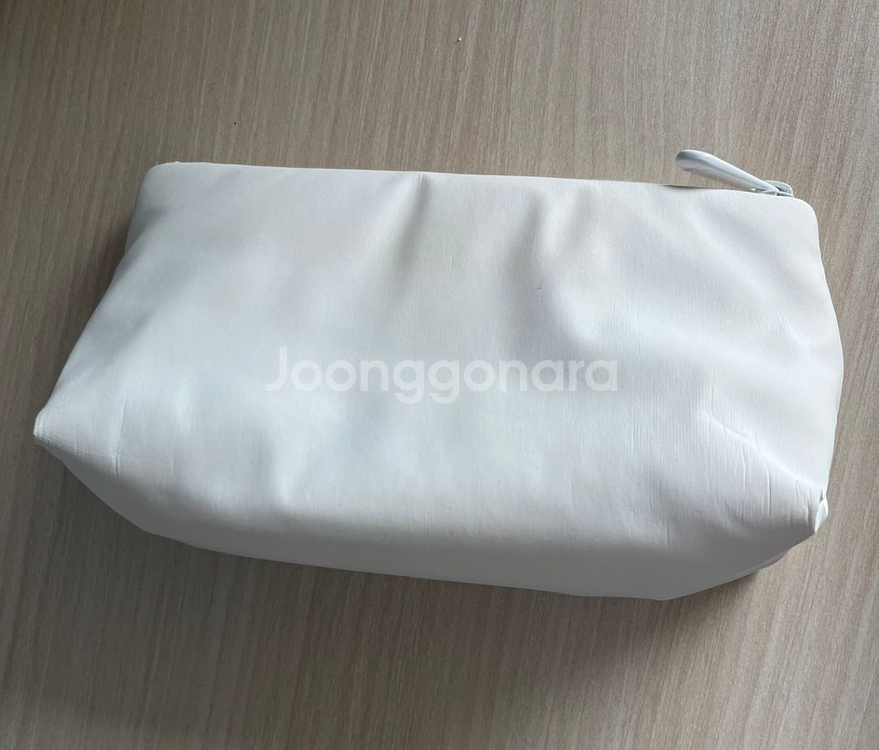 디올 화이트 화장품 파우치--1