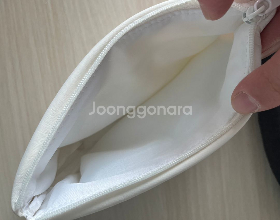 디올 화이트 화장품 파우치--2
