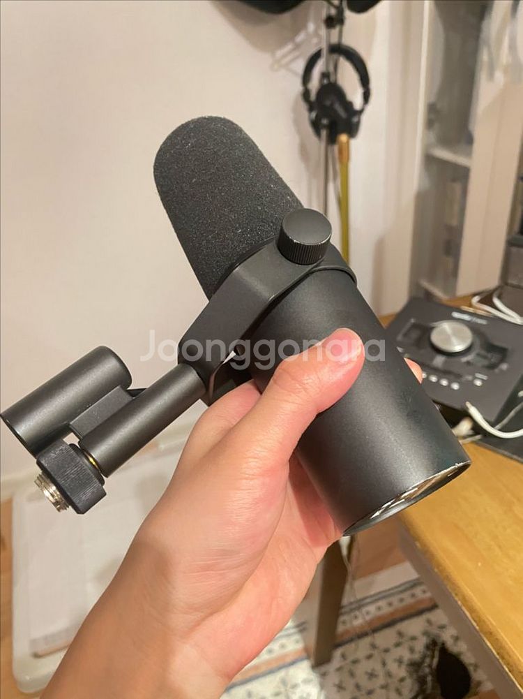 슈어 SM7B(다이나마이트 증폭기 포함)--2