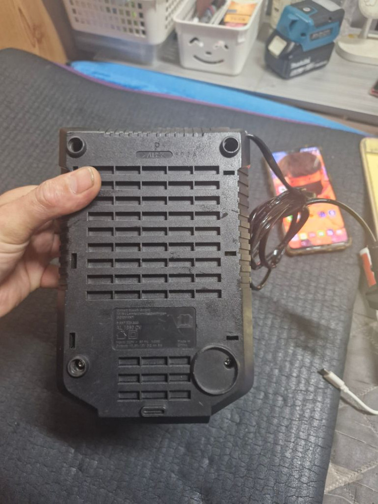 보쉬충전기AL1860CV 보쉬고속충전기 이미지