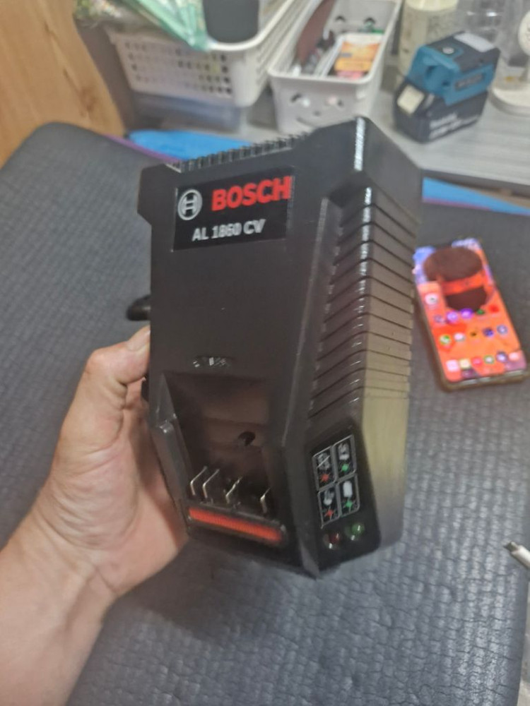 보쉬충전기AL1860CV 보쉬고속충전기 이미지