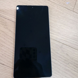 갤럭시 s25 울트라 1테라 16g 팝니다.