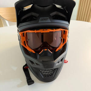리에뜨 LEATT DBX 4.0 풀페이스 헬멧 고글 가