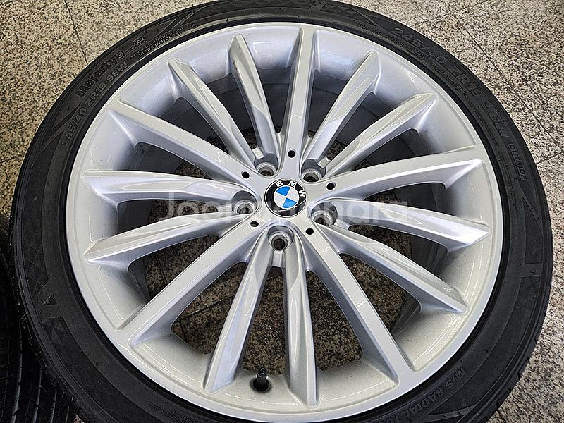 BMW G30 5시리즈 633 정품 19인치 휠타이어--2