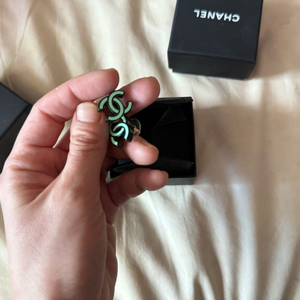 샤넬 cc귀걸이 민트