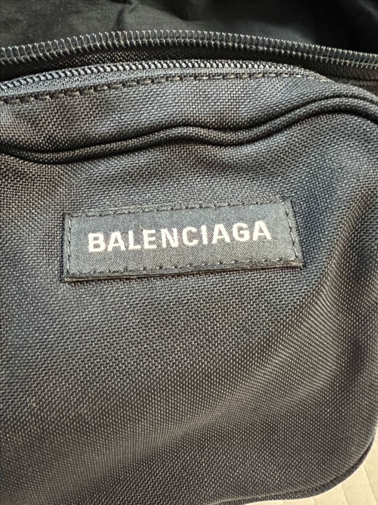 발렌시아가 나일론 포켓 벨트백--3
