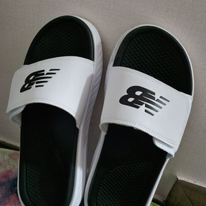 뉴발란스 슬리퍼(sd1501 슬라이드)
