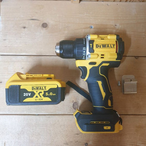 전동 드라이버 (20v max)