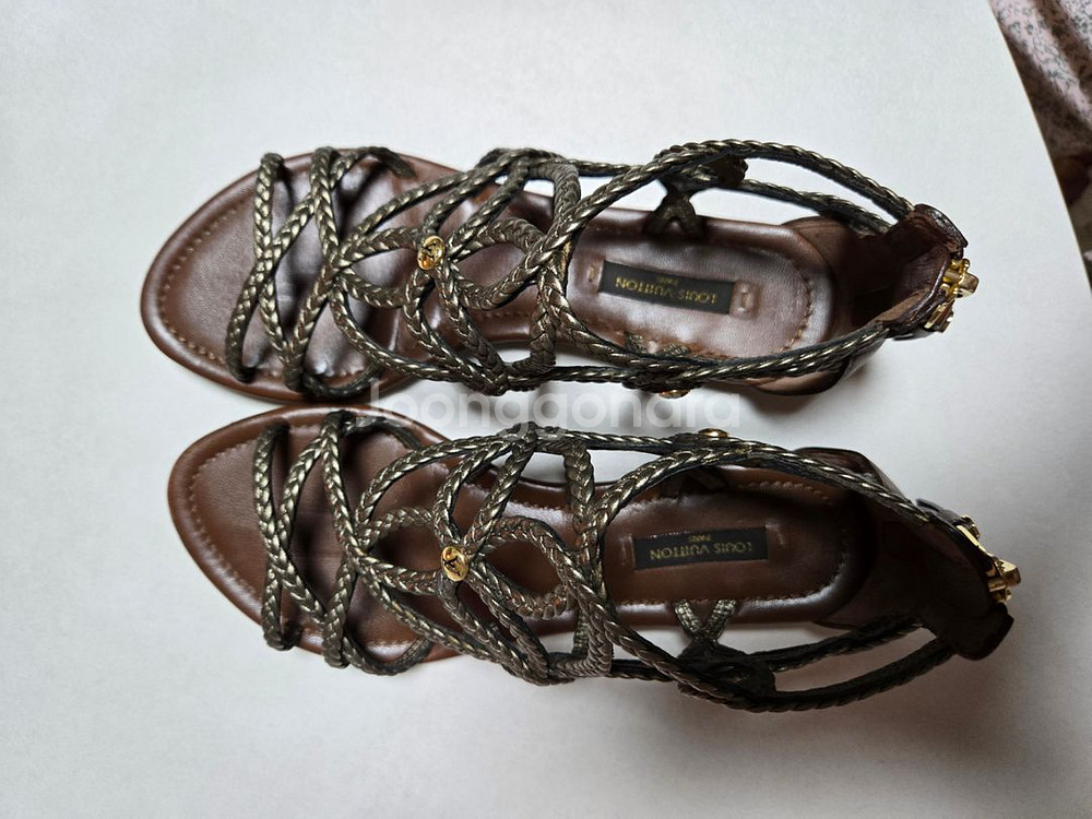 정품! 루이비통 샌들 230--4