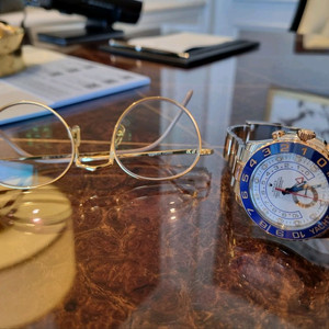 롤렉스 요트마스터2 콤비 116681 팝니다.