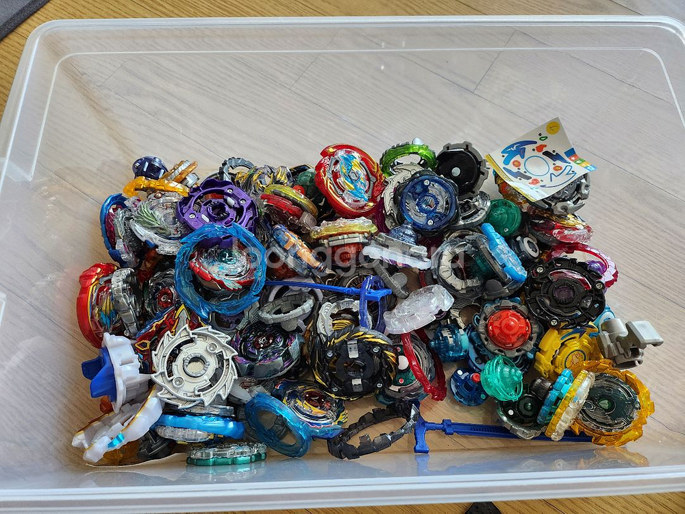 베이블레이드 팽이& 런처--1