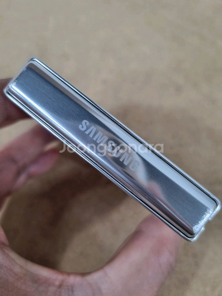 갤럭시Z플립5 크림 256GB 중고폰 LG공기계 최저가--2