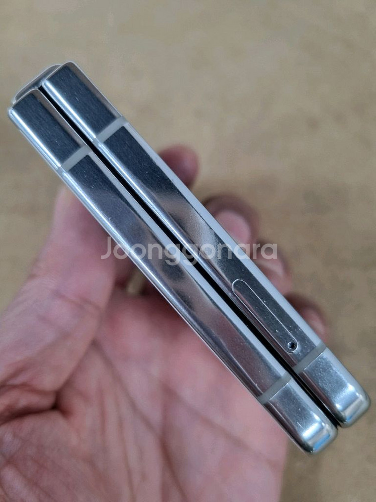 갤럭시Z플립5 크림 256GB 중고폰 LG공기계 최저가--4
