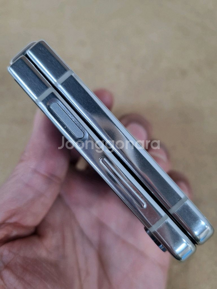 갤럭시Z플립5 크림 256GB 중고폰 LG공기계 최저가--5
