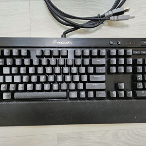 커세어 K70 Lux 적축 키보드