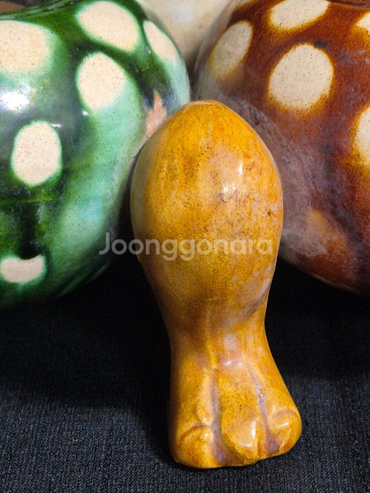 중국도자기 당삼채 필세. 화장용기. 합.--4