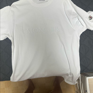 몽클레어 반팔티