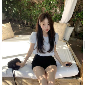 시예 루시블라우스(소라 새상품)