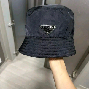 프라다 벙거지 L
