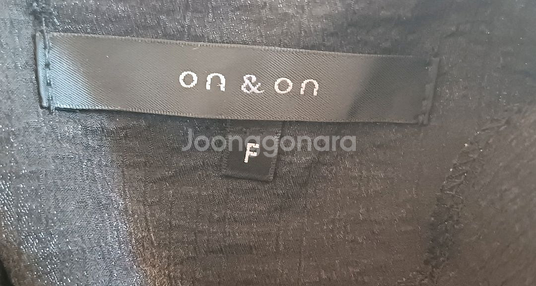 온앤온 블랙 블라우스 F size ON&ON--3