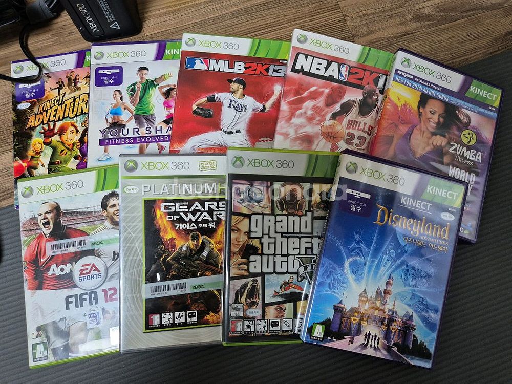 XBOX 360 + 키넥트 + 게임타이틀 8개(택포)--2