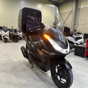 22년식 혼다 Pcx125 ABS 2만Km 깔끔한 차량