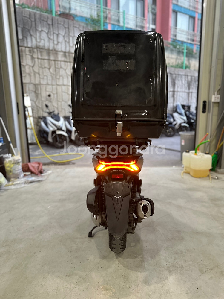 22년식 혼다 Pcx125 ABS 2만Km 깔끔한 차량--4