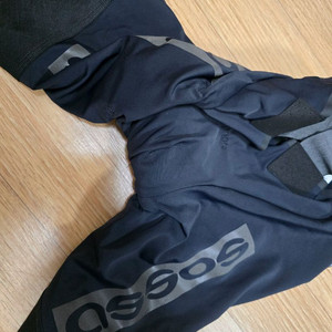 아소스 이큅 RS 빕숏 S9 T웍 M